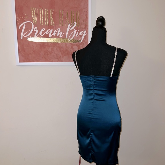 Mini Dress - Picture 4 of 8